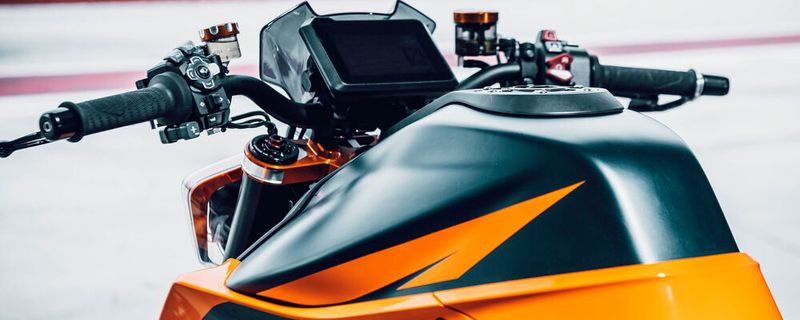 Zum Modelljahr 2020 hat KTM die 1290 Super Duke in Details modifziert.