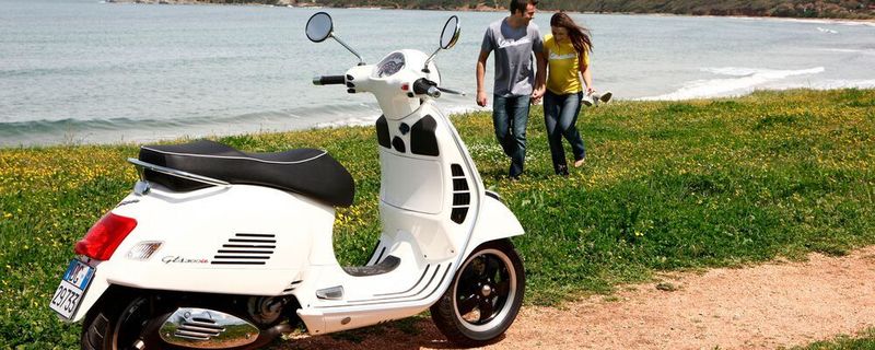 Piaggio Vespa GTS 300.