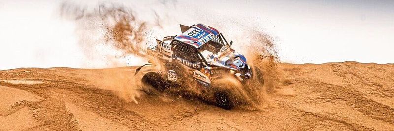Harte Bedingungen: Das Team von SNAG Racing nimmt an Offroad-Rennen teil. Dabei darf bei der Einfahrt ins Ziel kein Teil des Wagens fehlen.