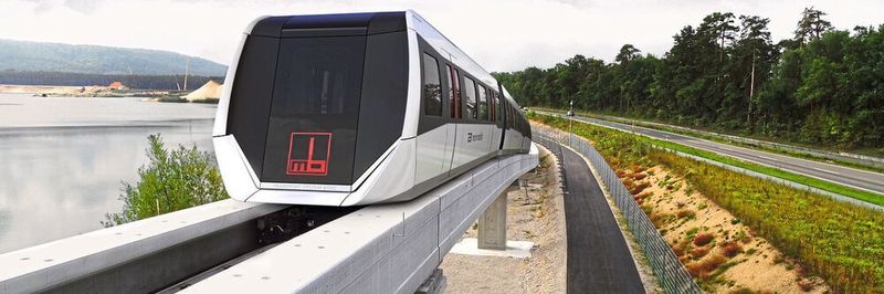 Das Bundesministerium für Verkehr und digitale Infrastruktur (BMVI) hat eine Machbarkeitsstudie für den Einsatz des „Transport System Bögl“ (TSB) am Münchner Flughafen gestartet – den Minister Andreas Scheuer auch als Schaufenster in die Welt sieht.