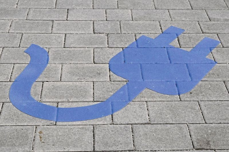 Deutschland wird seinem Anspruch, Leitmarkt in der Elektromobilität zu sein, laut dem „EV Readiness Index“ nicht gerecht.