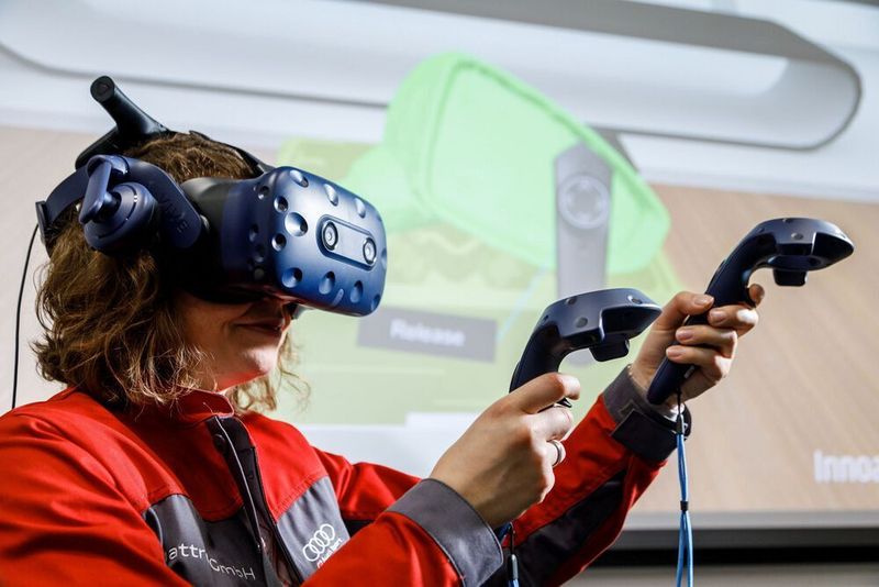 Digitale Technologien, wie Virtual Reality, erleichtern zunehmend die internationale Logistik.
