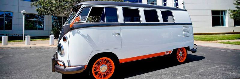 Die Neuauflage des berühmten 1962-er Mikrobusses von VW mit den in Zusammenarbeit mit Formlabs 3D-gedruckten Radkappen.