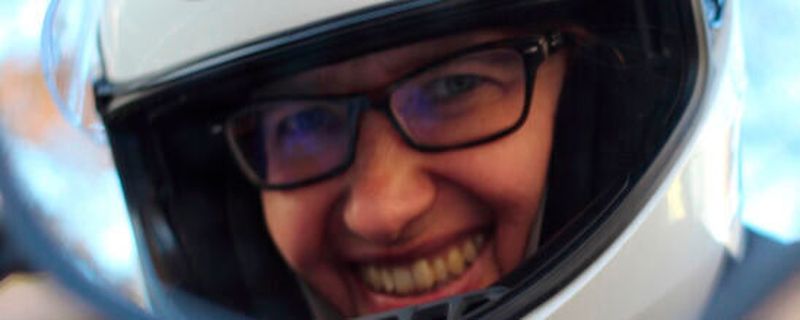 Motorradfahren gibt es zwar (noch) nicht auf Rezept, macht aber trotzdem gute Laune.