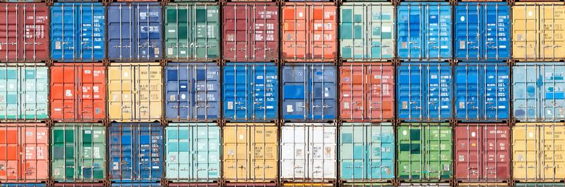 Kubernetes ist ein Open-Source-System zum Management von Container-Anwendungen, das ursprünglich aus dem Hause Google stammt.