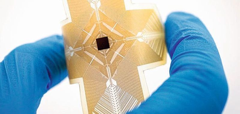 Forscher wollen mit Mikroimplantaten chronische Krankheiten bekämpfen. Die miniaturisierte und flexible Elektronik arbeiitet mit Sensoren und wird über Ultraschall mit Energie versorgt.