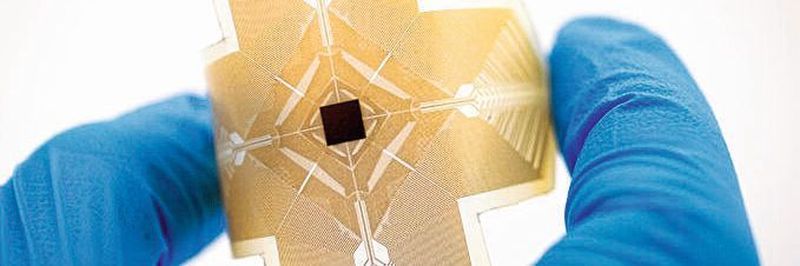 Forscher wollen mit Mikroimplantaten chronische Krankheiten bekämpfen. Die miniaturisierte und flexible Elektronik arbeiitet mit Sensoren und wird über Ultraschall mit Energie versorgt.