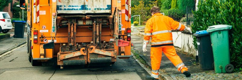 Die ERP-Lösung verwaltet Gefäße und Standplätze und kontrolliert Tourvolumen, Tourzeiten, Fahrzeugzuordnung und Füllgrade.