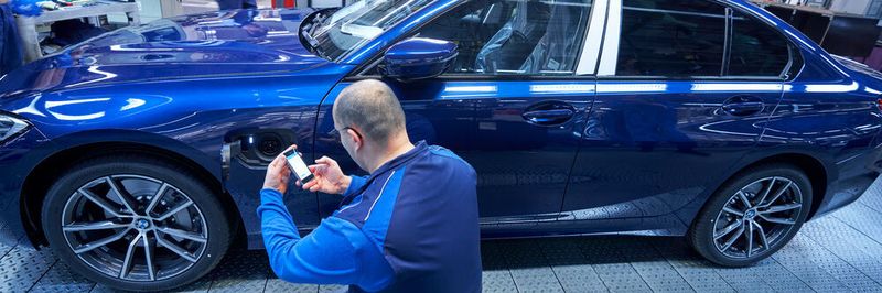 Duch den Einsatz Künstlicher Intelligenz gekoppelt mit Smart Data Analytics und moderner Messtechnik ergeben sich neue Möglichkeiten für eine effiziente Fahrzeugproduktion.