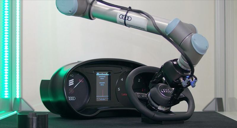 5G in der Produktion: Audi und Ericsson erforschen die sichere Zusammenarbeit zwischen Mensch und Maschine durch niedrige Ende-zu-Ende-Latenz.