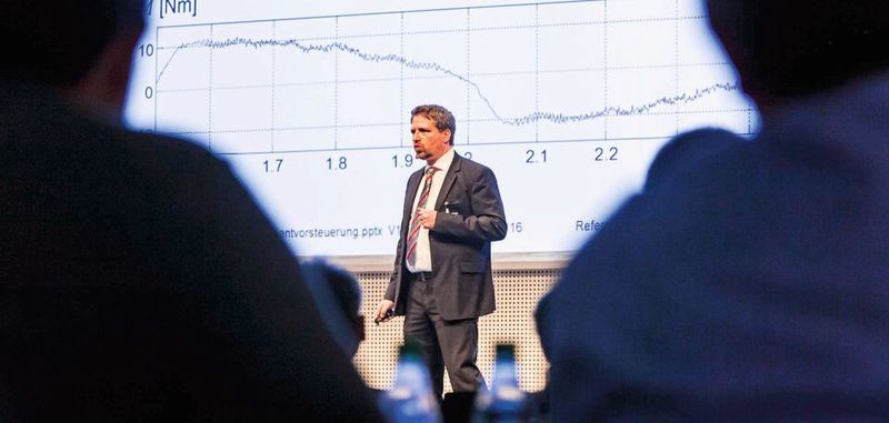 Drei Tage Praxiswissen: 25 renommierte Antriebsexperten lehren interdisziplinäre und sofort anwendbare Technik.