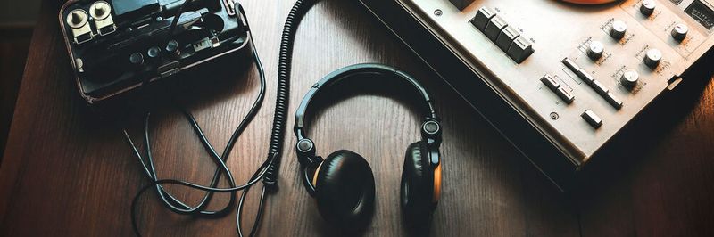 Telefonanleitungen manuell anzapfen ist im digitalen Zeitalter vorbei.
