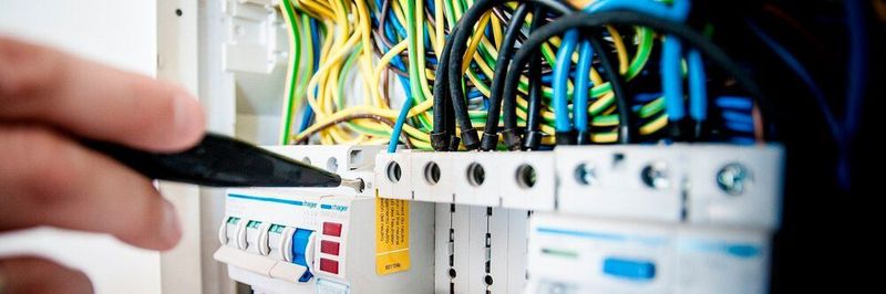 Digitale Geschäftsmodelle machen Industriebetriebe produktiver und innovativer. Sehr beliebt sind z.B. serviceorientierte Geschäftsmodelle für industrielle Anwendungen.