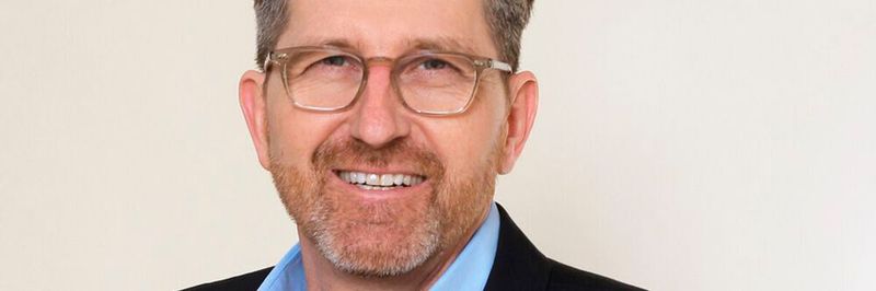 BREKO-Geschäftsführer Dr. Stephan Albers: „Unverzichtbare Basis für den 5G-Ausbau ist und bleibt eine Glasfaseranbindung der Sendemasten. Unsere Mitgliedsunternehmen bauen überall in Deutschland Glasfasernetze auf und sind damit auch ideale Partner für die Mobilfunkbetreiber.“
