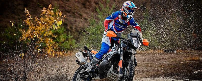KTM bietet in Kooperation mit dem Enduro Action Team verschiedene Enduro-Trainings an.