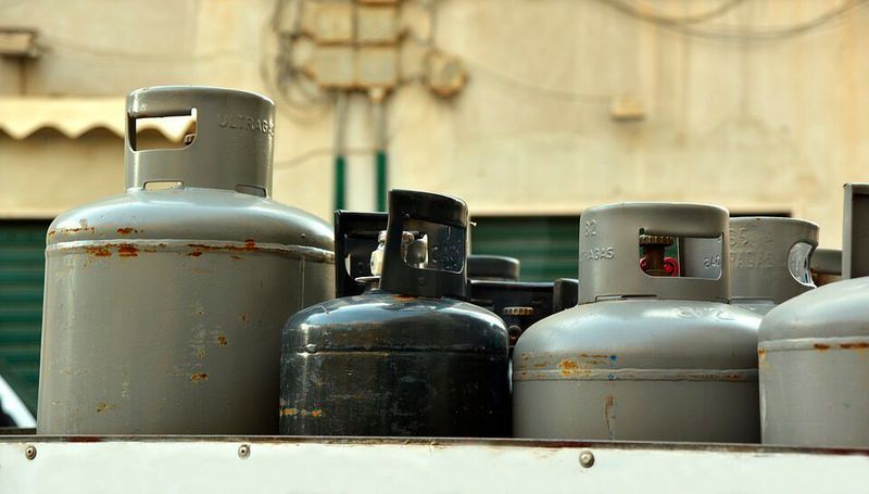 Illegaler Schmuggelware von Kältemitteln überschwemmt derzeit den Markt. Die HFKWs kommen etwa in Kühlprozessen in der Industrie zum Einsatz.