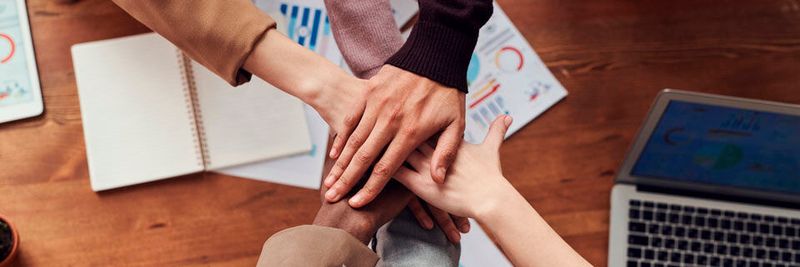 Mit digitalen Tools können Teams räumliche Grenzen mühelos überwinden.