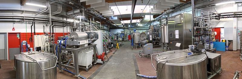 Die Multiprozessanlage ermöglicht Versuche innerhalb der kompletten Verarbeitungskette.