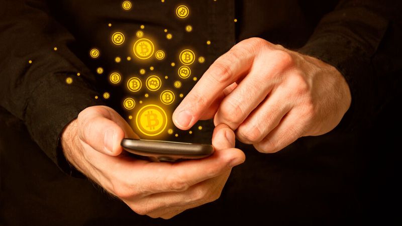 Der besondere Reiz der Blockchain besteht in der Fähigkeit, bei der Abwicklung von digitalen Transaktionen im Peer-to-Peer-Verfahren Kosten zu senken und Vertrauen zu schaffen.