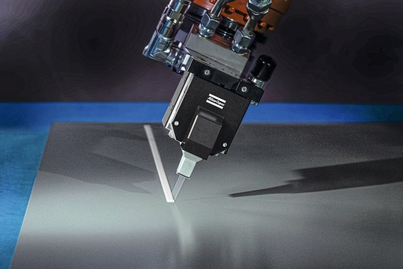 Die neue Applikationstechnologie bringt mit fünf Nadeln einzelne PVC-Tropfen in hoher Frequenz auf.