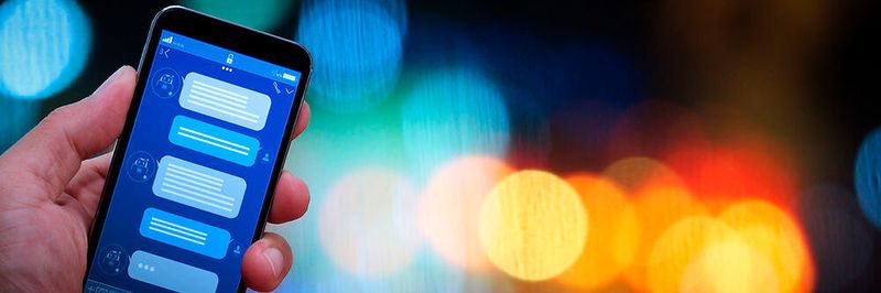 Über den Facebook-Messenger sowie die Messenger-Apps Telegram und Notify können saarländische Bürger ihre Fragen zur Coronakrise rund um die Uhr stellen