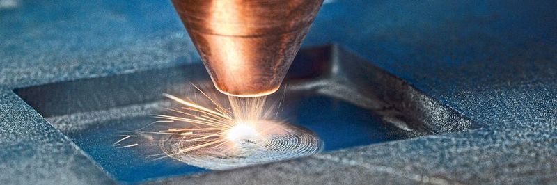 Eine neue Anwendung für das additive Laserauftragschweißen will das Verbundprojekt Laval angehen. Im Mittelpunkt steht die Validierung eines Verfahrens, mit dem sich Stahl- und Aluminiumbleche mithilfe des Laserauftragschweißens lokal verstärken lassen.
