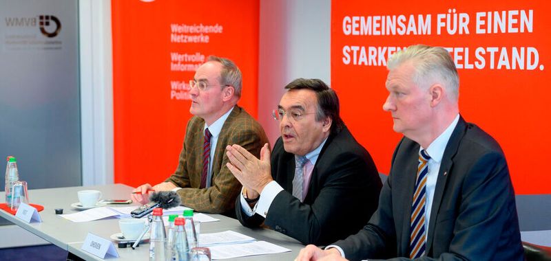 Geben Corona-Tipps: Der Vorstand des Bundesverbandes Mittelständische Wirtschaft mit (v.re.): Dr. Hans-Jürgen Völz (Chefsvolkswirt), Mario Ohoven (Präsident) und Eberhard Vogt (PR). Bild stammt von einer früheren Veranstaltung.