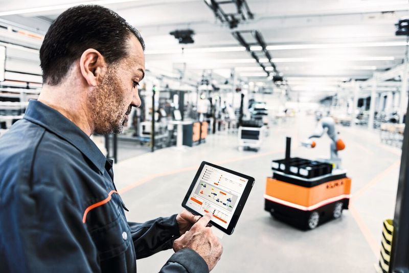Im Industrieumfeld gibt es noch überwiegend Einzelanwendungen von Industrie 4.0 – Einige Maschinenbauunternehmen wollen das nun ändern und gründeten dafür die Open Industry 4.0 Alliance.