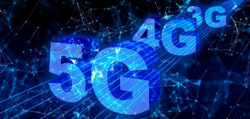 Flexibel funken: 5G soll in viel mehr Frequenzbändern funktionieren als seine Vorgänger. Entsprechend komplex ist das HF-Subsystem.