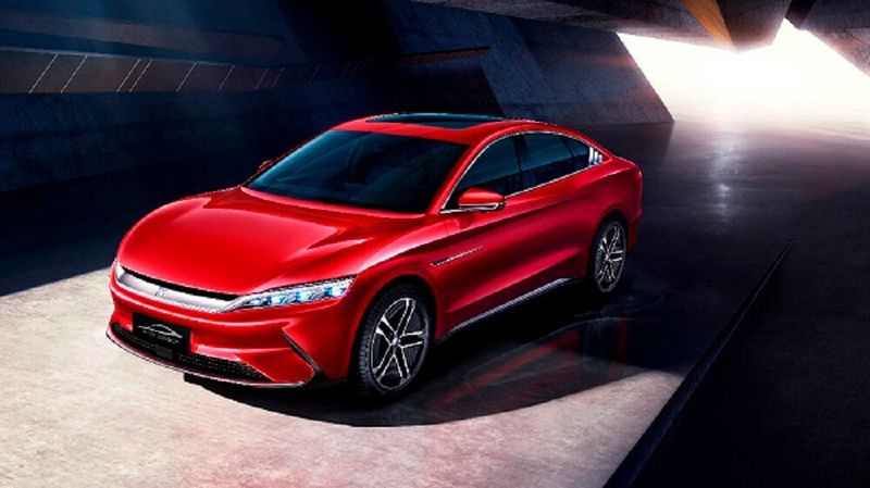 Der Han EV von BYD soll dank neuartiger Blade-Batterie über 600 Kilometer mit einer Ladung fahren.
