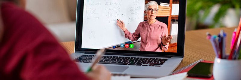 In der momentanen Krisensituation wird deutlich, wie sehr die Digitalisierung des Bildungsbereiches lahmt.