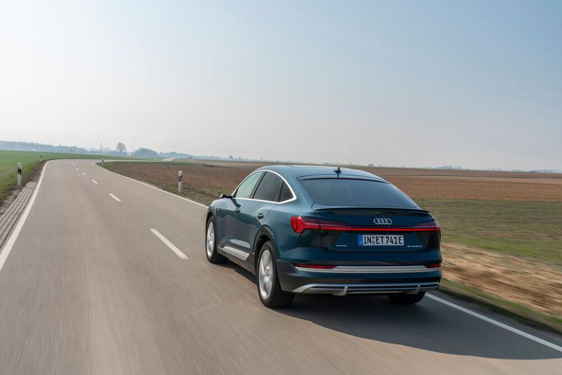 Audi stellt dem E-Tron mit dem Sportback eine sportlichere Karosserievariante zur Seite.