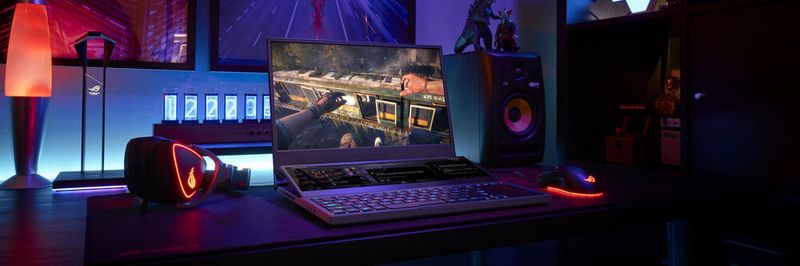 Das Gaming-Notebook Asus ROG Zephyrus Duo 15 ist mit zwei Displays ausgestattet: Einem 15,6-Zoll-Display mit Full-HD- oder 4K-Auflösung und einem 14,1-Zoll-Touchscreen mit 3.840 x 1.100 Pixel.