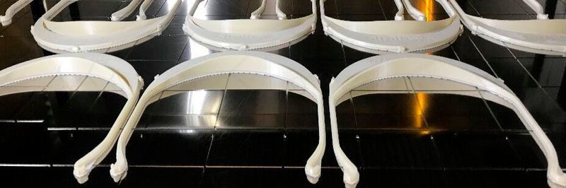 Ein von Stratasys initiierter Zusammenschluss zur Produktion von Gesichtsschutz-Visieren per 3D-Druck umfasst inzwischen über 150 Unternehmen und Universitäten.
