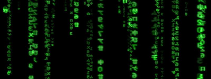 „Matrix“ gehört definitiv zu den Kultfilmen, deren Stoff sich aus Daten, KI, Servern und Datenmissbrauch zusammensetzt. Die grünen Zeichenkaskaden des Matrix-Codes bestehen neben gespiegelten Zeichen aus indischen Ziffern und japanischen Schriftzeichen.