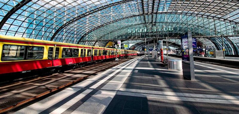 Statt 19 Prozent, die bislang die öffentlichen Angebote nutzten, greifen derzeit nur noch 7 Prozent darauf zurück.