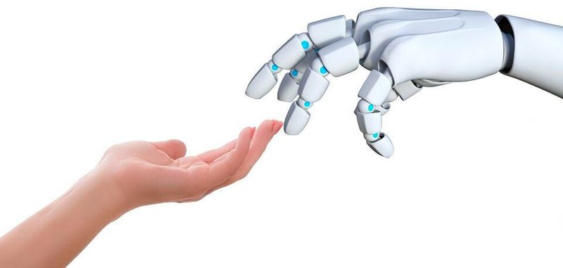 Hand in Hand: Die Interaktion von Maschine und Mensch erfordert neue Sicherheitskonzepte.