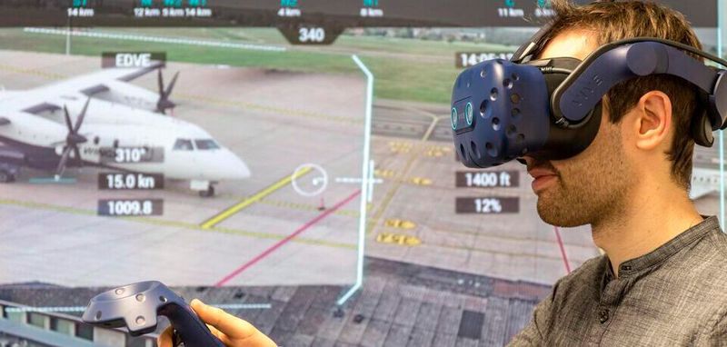 Die Kombination aus mehreren Kameras und einer Virtual-Realitiy-Brille kann auch die Zuständigkeit eines Lotsen für mehrere kleine Flugplätze ermöglichen.