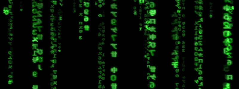 „Matrix“ gehört definitiv zu den Kultfilmen, deren Stoff sich aus Daten, KI, Servern und Datenmissbrauch zusammensetzt. Die grünen Zeichenkaskaden des Matrix-Codes bestehen neben gespiegelten Zeichen aus indischen Ziffern und japanischen Schriftzeichen.