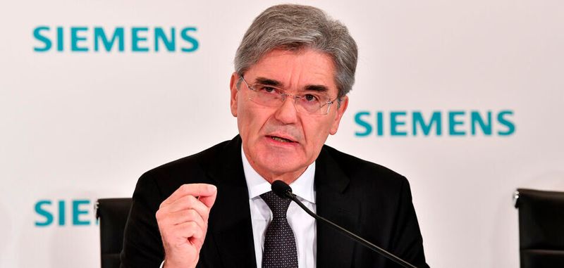 Siemens-CEO Joe Kaeser: Nach Aussage des Konzernchefs habe Siemens nicht vor, wegen der aktuellen Coronakrise stellen zu streichen. „Wegen einer vorübergehenden Beschäftigungsschwankung wird bei Siemens niemand das Haus verlassen“, sagte der scheidende Konzernchef Joe Kaeser im Interview der Passauer Neuen Presse.