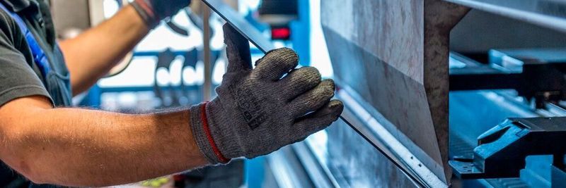 Löst die additive Fertigung die konventionelle Fertigung in Zukunft ab oder spielt sie erstmal nur eine ergänzende Rolle? Markus Mager spricht über die ausgelösten Veränderungen durch den 3D-Druck und inwiefern dadurch Konventionen gesprengt werden.