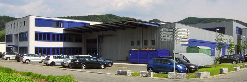 Das Firmengebäude der Samuel Werder AG Feinwerktechnik: 2000 erbaut und im Jahr 2014 erweitert.