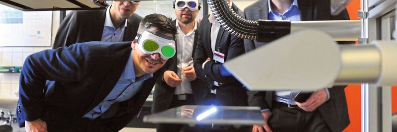 Wie sich Kupferkontakte und Batteriegehäuse optimal laserschweißen lassen, ...
