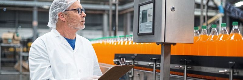 Never touch a running system: Der Wunsch, Anlagen möglichst durchgängig laufen zu lassen, scheint mit der DevOps-Philosophie, Software konstant weiterzuentwickeln und zu aktualisieren, im Widerspruch zu stehen. Doch auch in Industriesoftware kann DevOps funktionieren – wenn passende Schnittstellen programmiert wurden.