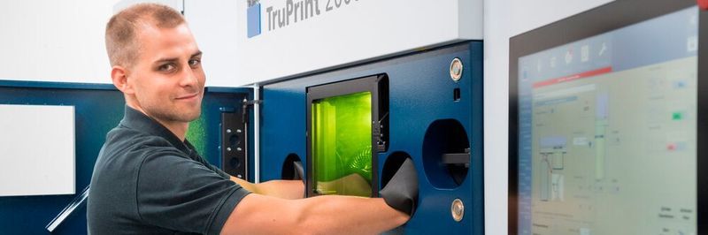 Der neue 3D-Drucker Tru-Print 2000 von Trumpf eignet sich ideal zur Bearbeitung amorpher Metalle von Heraeus Amloy.