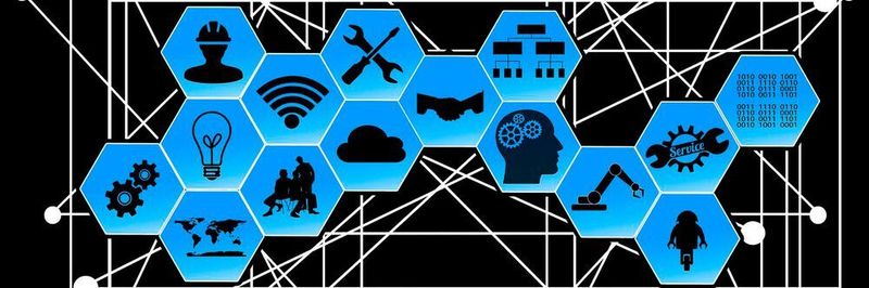Mikroelektronik, kombiniert mit Sensorik und eingebetteter Software, erfasst und verarbeitet Prozessdaten in Industrieanlagen. Dies ermöglicht die Digitalisierung von Produktionsprozessen und Betriebsabläufen in der Industrie 4.0