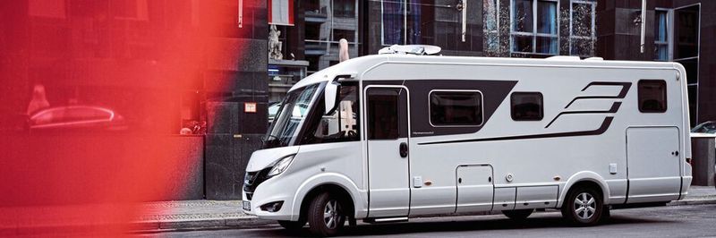 Designmerkmale wie qualitativ hochwertige, absolut glatte Fahrzeugseitenwände rücken stärker in den Fokus potenzieller Caravan- und Reisemobilkunden.