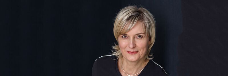 Sonja Berghman von Damovo erläutert die drei Wege Do it yourself, Zusammenarbeit mit einem Carrier/Kommunikationsdienstleister und Zusammenarbeit mit einem spezialisierten Managed Service Provider, ein SD-WAN einzuführen und zu betreiben.