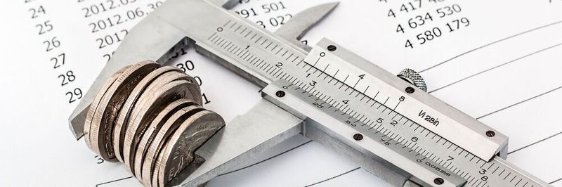 Die Kennzahl Total Cost of Ownership (TCO) entspricht der Summe aller Kosten für eine Investition, ein Produkt oder Maschine, die von der Anschaffung bis zum Ende des Einsatzes dem Betreiber entstehen.