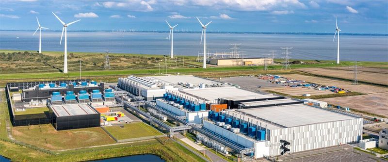 Google-Rechenzentren sollen zeitunkritische Workloads auf die Stunden und im Weiteren Orte verschieben, an denen die Sonne scheint und/oder es windet.